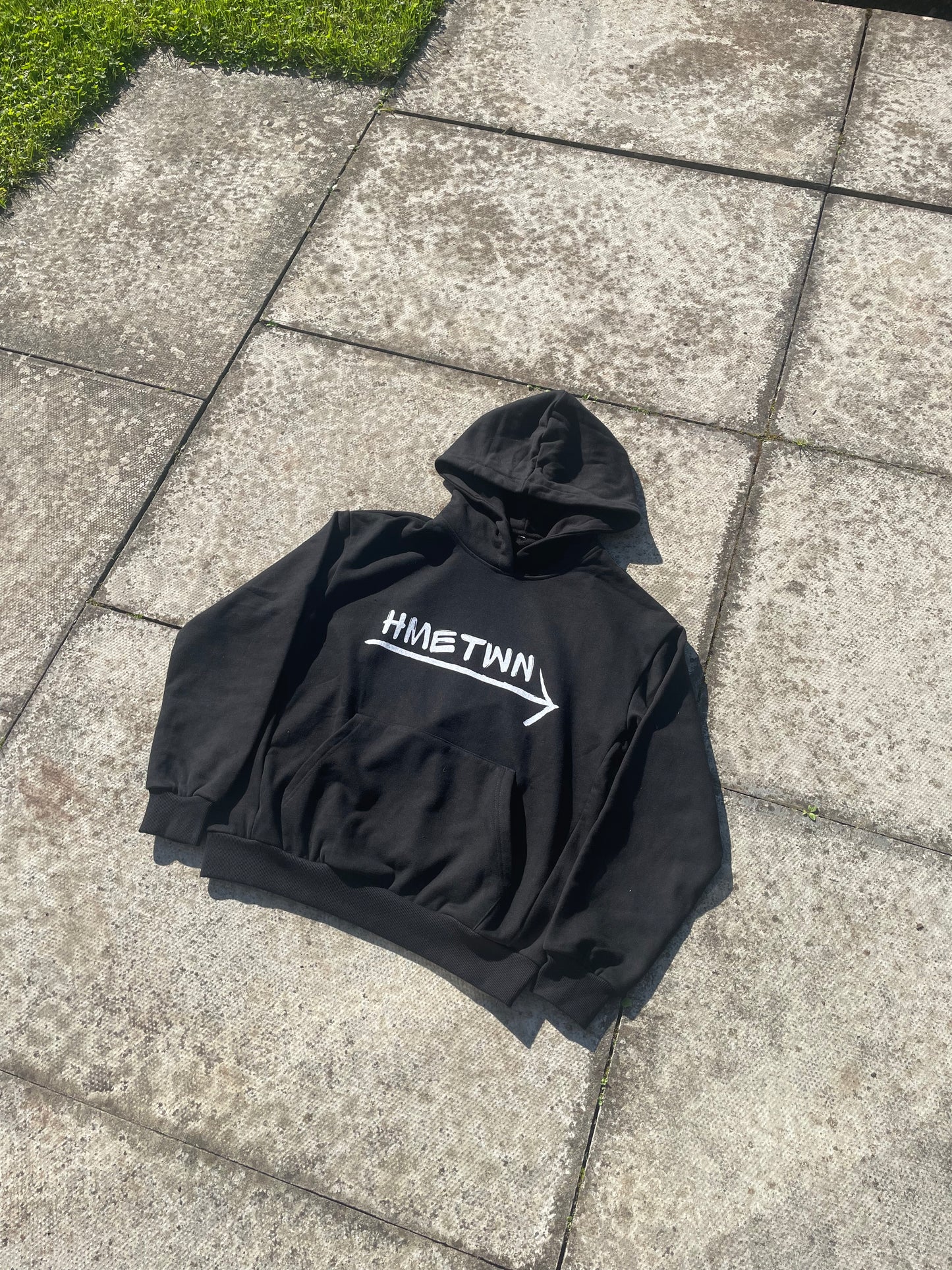 Arrow Logo Hoodie *BLACK*